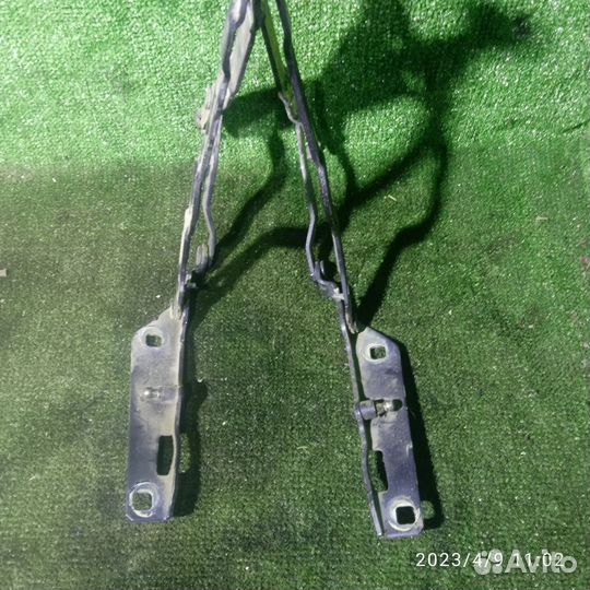 Петля крышки багажника Opel omega B