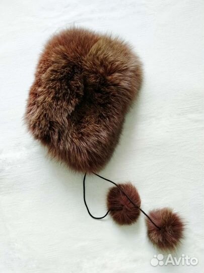 Зимняя шапка и жилетка меховые для девочки