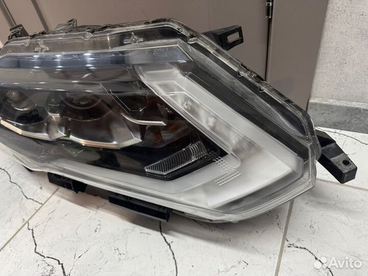 Фара передняя правая NIssan X-Trail T32 2017-н.в