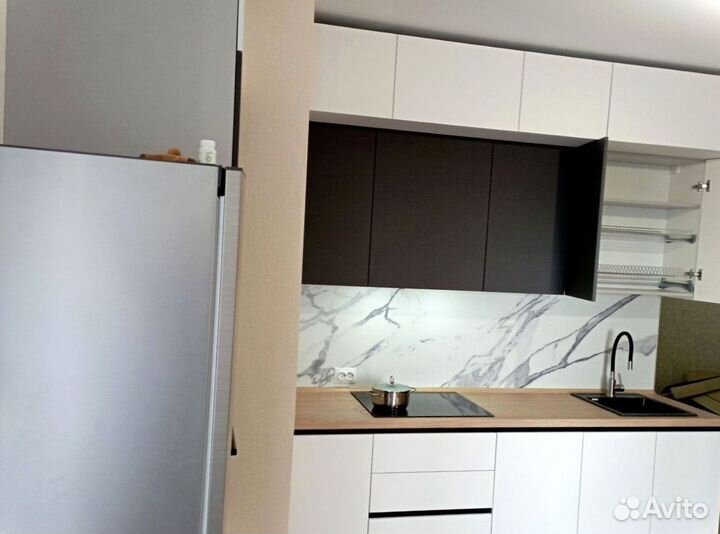 Кухня в потолок