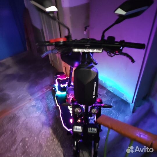 Электросамокат Syccyba r12 pro