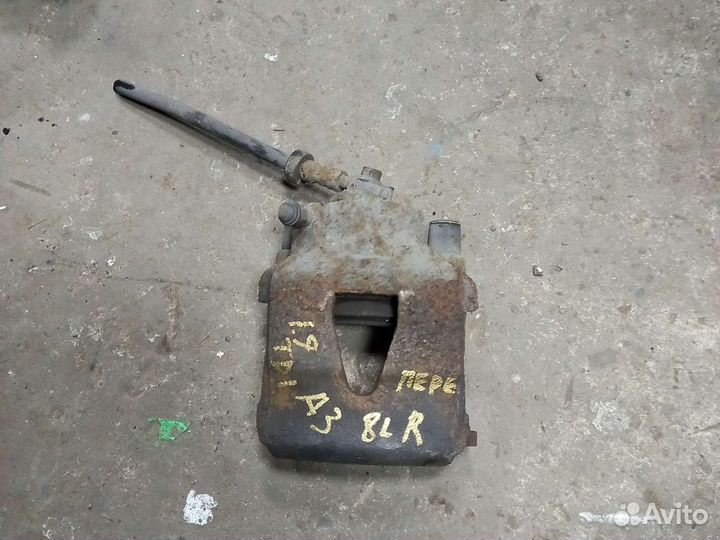 Суппорт передний Volkswagеn,Audi A3 8L