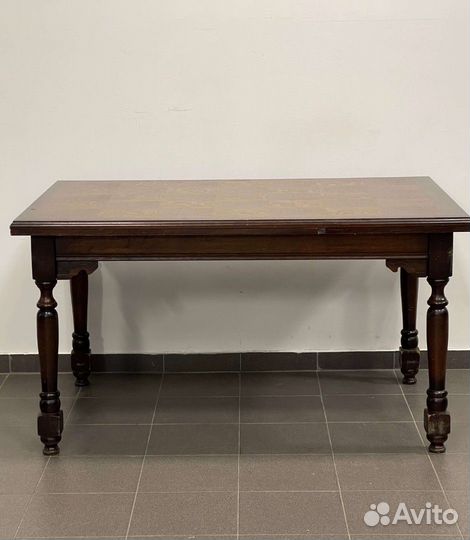 Старинный раскладной обеденный стол