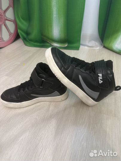 Сникерсы Fila