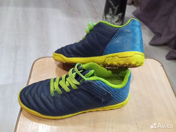 Кроссовки 28р