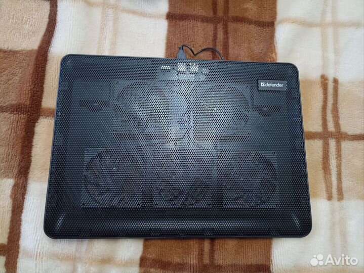 Подставка с охлаждением для ноутбука