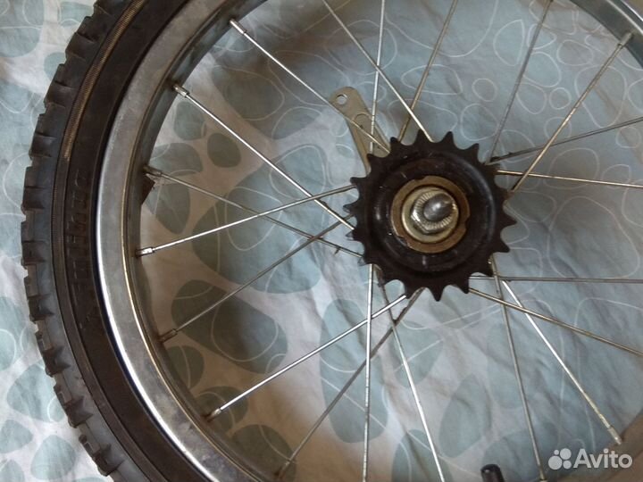Заднее колесо на велосипед 16/2,125