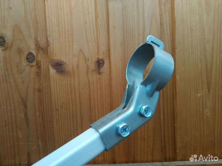 Антенна Триколор тв не б/у с кронштейном