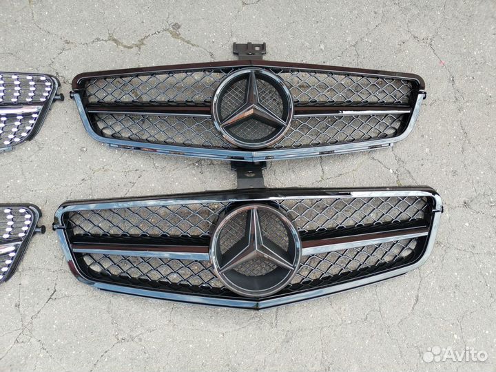 Решетка радиатора mercedes w204