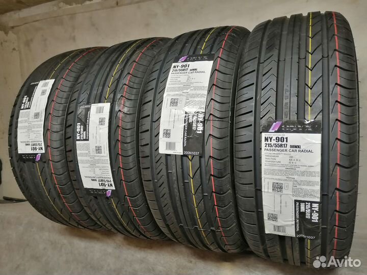 ONYX NY-901 215/55 R17 98W