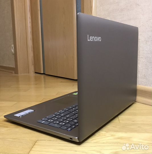 Игровой Lenovo i5-8250U/8 Gb/MX150/SSD 256 Gb