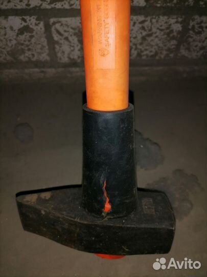 Колун для дров Strike-2,7 кг