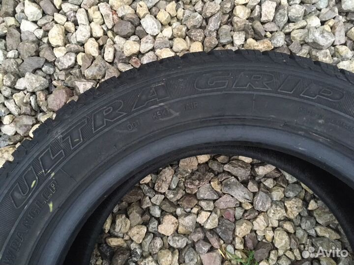 Goodyear UltraGrip 215/60 R17