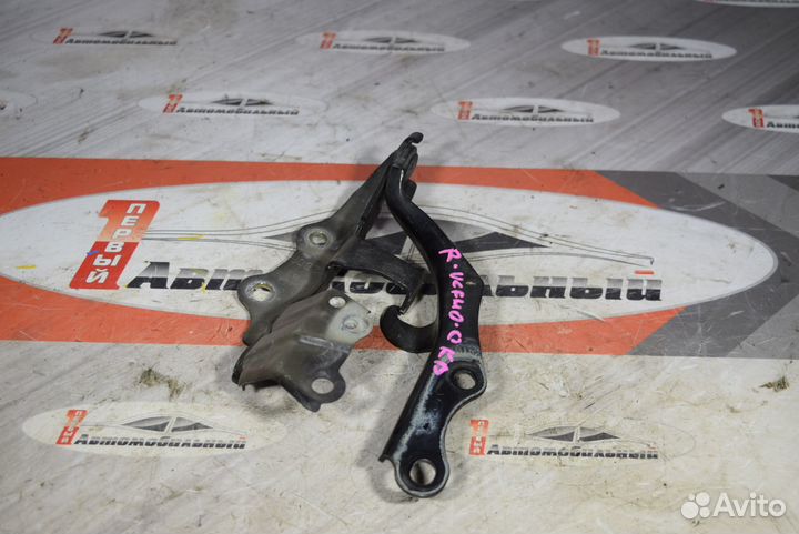 Петля капота c Lexus LS460 USF40 1UR-FSE