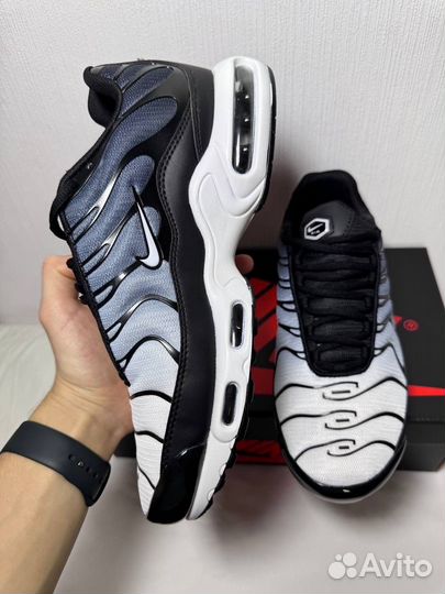 Кроссовки Nike Air Max Tn Plus