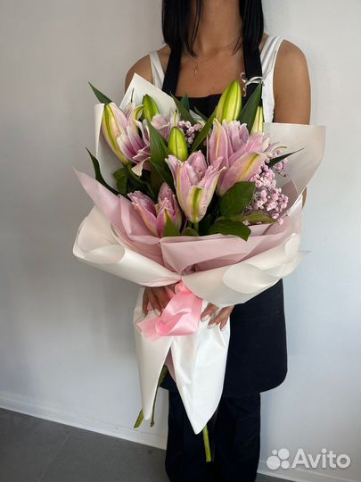 Букет лилий