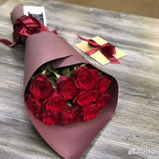 Букет из роз «Алые губы» 40 см