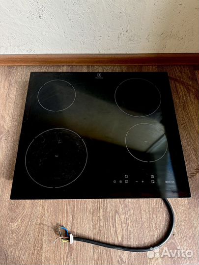 Индукционная варочная панель Electrolux на зачасти