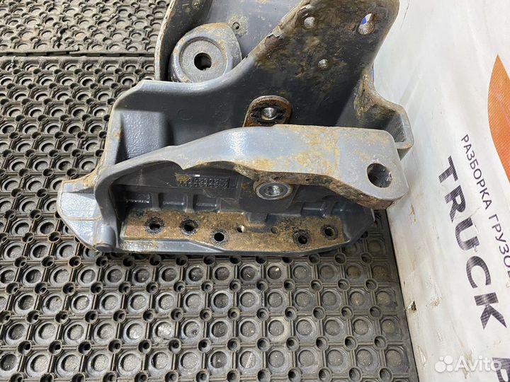 Траверса рамы поперечная Renault Premium