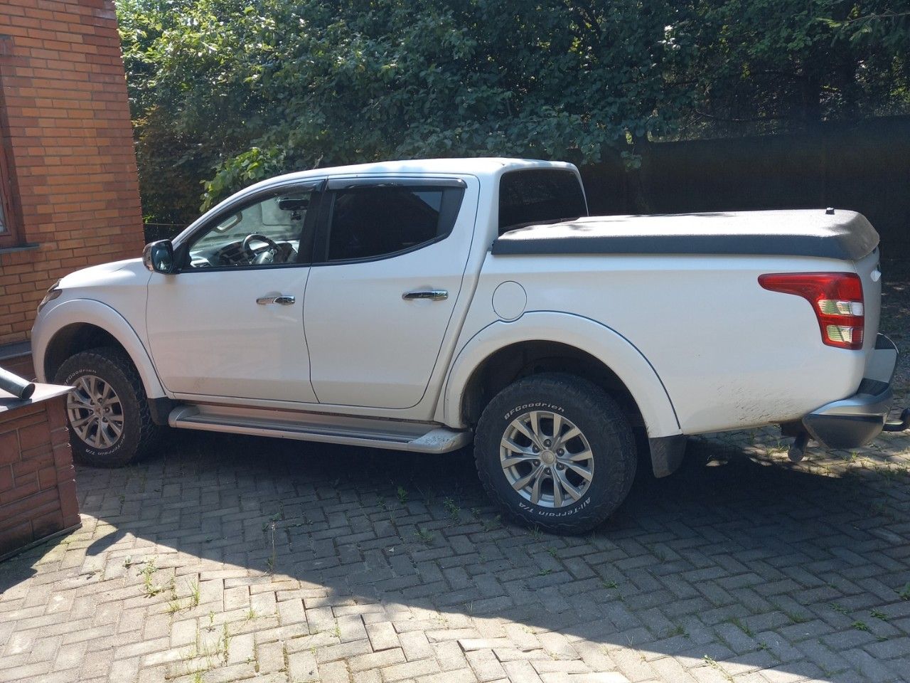 Mitsubishi L200: фото владельца