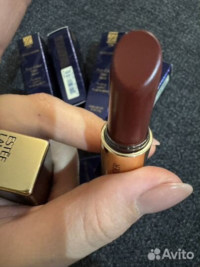 Матовая помада estée lauder pure color envy matte