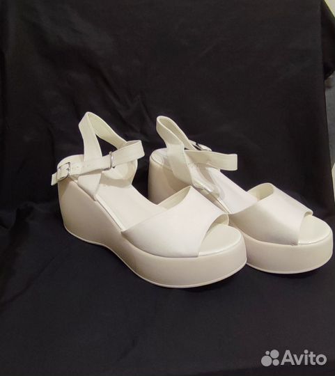 Босоножки женские 40 размер новые