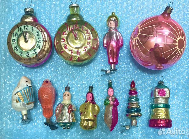 Елочные игрушки СССР: часы, ракета