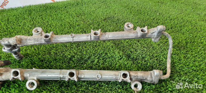 Топливная рампа Mitsubishi Pajero 2 V45W 6G74