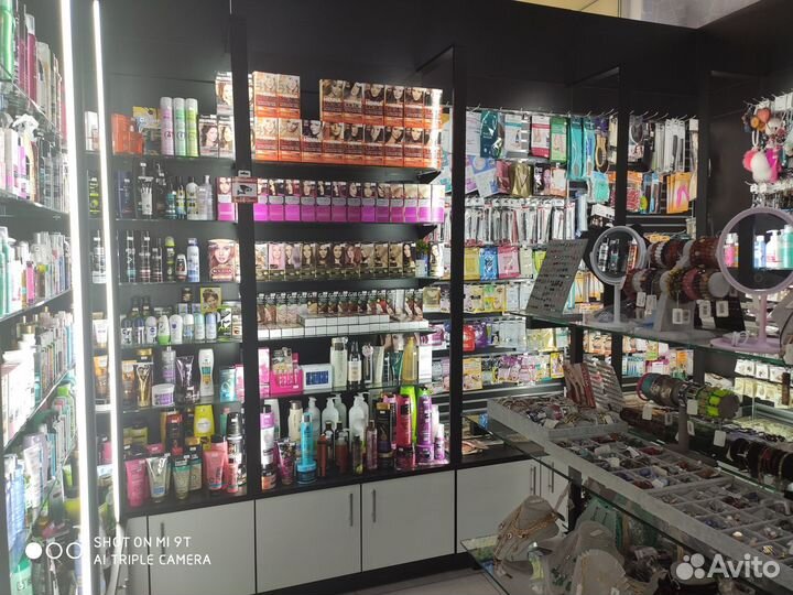 Стеллажи для магазина косметики