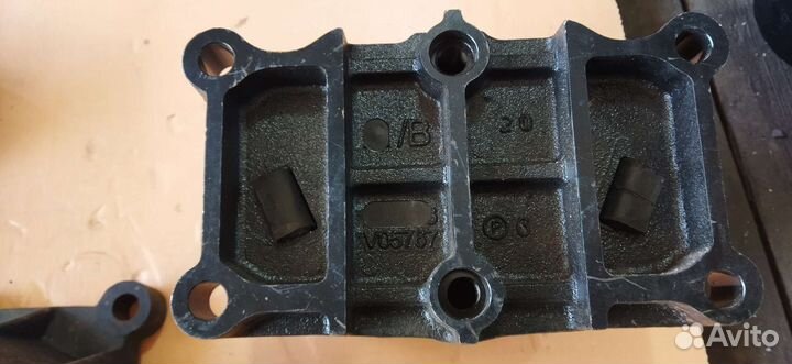 Опора двигателя Mercedes Актрос оригинал новая