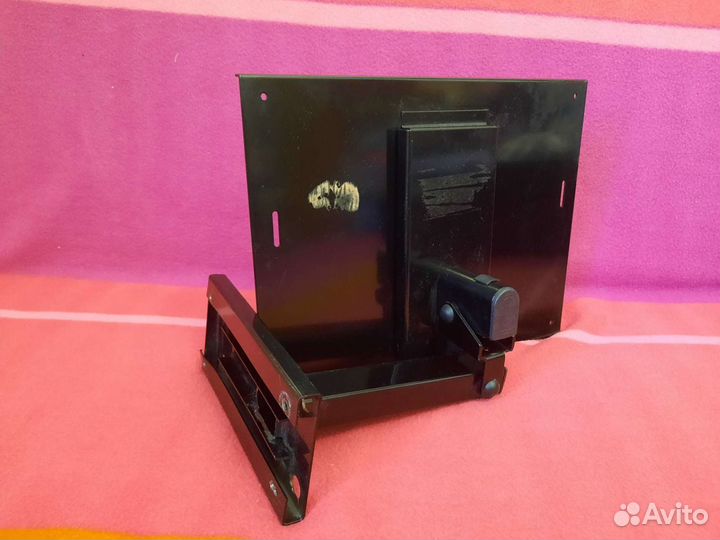 Кранштейн для телевизора металлический