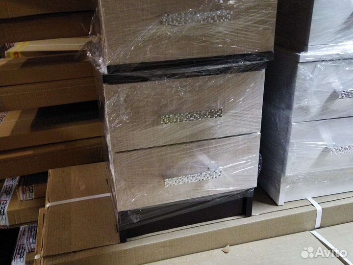 Тумба прикроватная