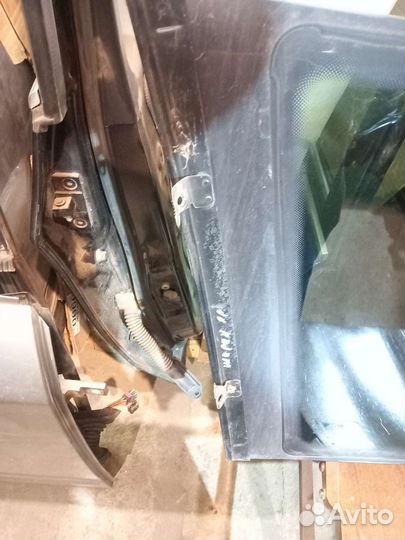 Стекло кузова (форточка) VW Sharan