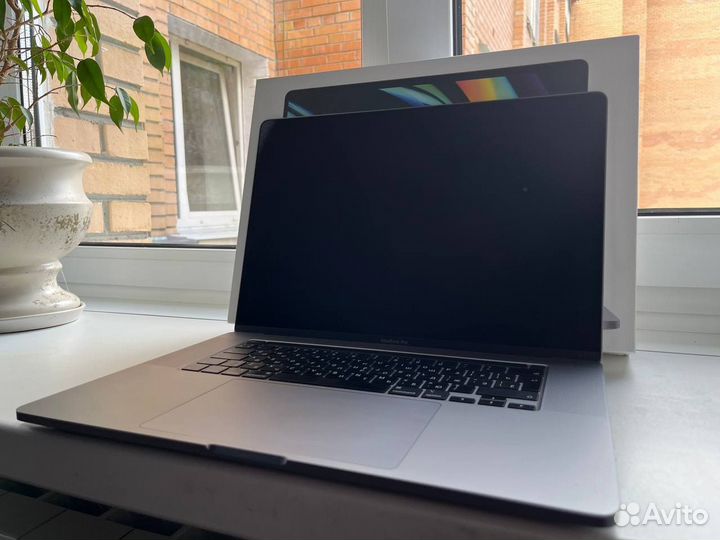 Apple MacBook Pro 16