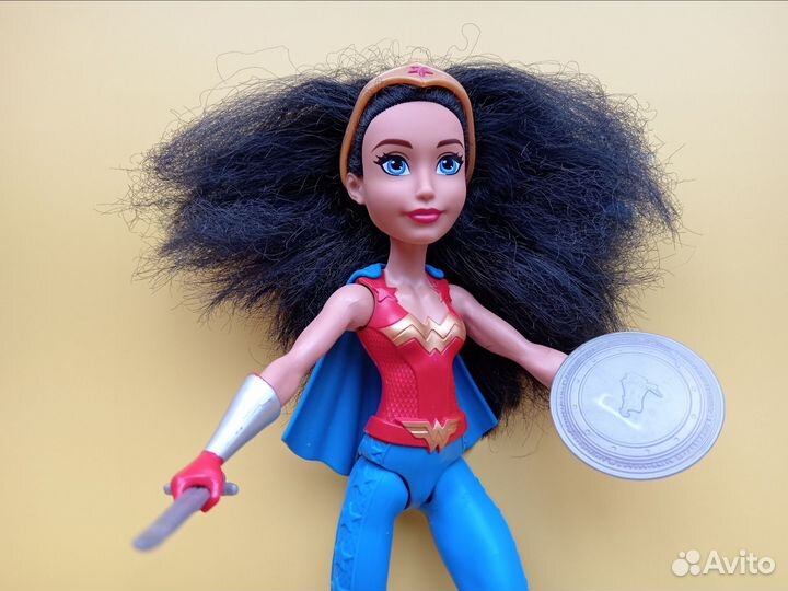 Кукла чудо женщина, супер женщина