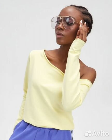 Лонглсив на одно плечо