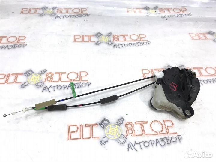 Замок двери передний правый Toyota prius ZVW30 20