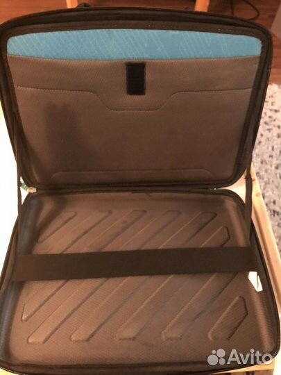 Чехол Thule Gauntlet MacBook Pro 13 б.у