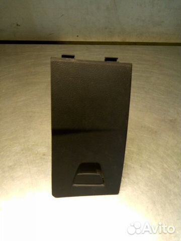 Бардачок левый Ford Focus CB8 pnda 2012