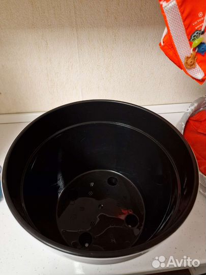 Горшок для цветов с автополивом