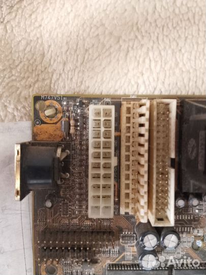 Материнская плата PcChips m747v51