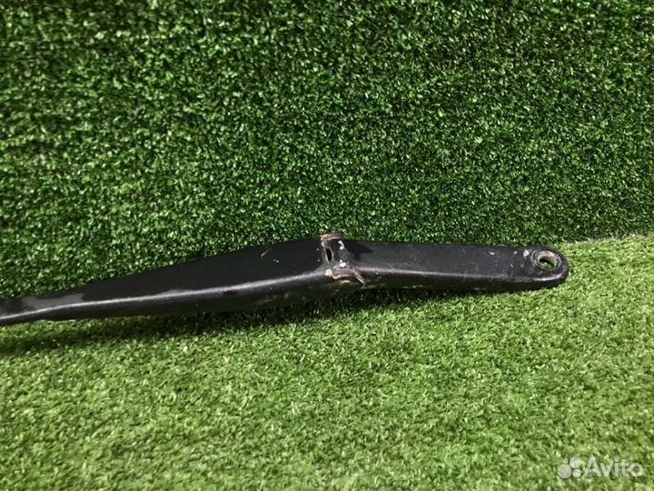 Поводок стеклоочистителя передний левый Ford Focus