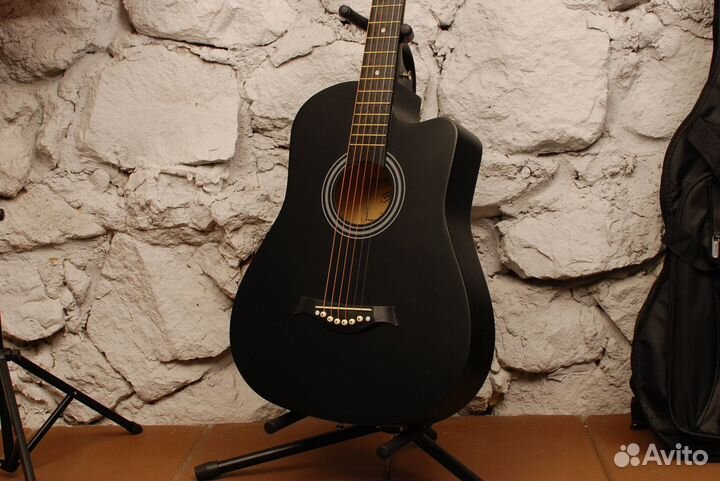 Акустическая гитара + Аксессуар
