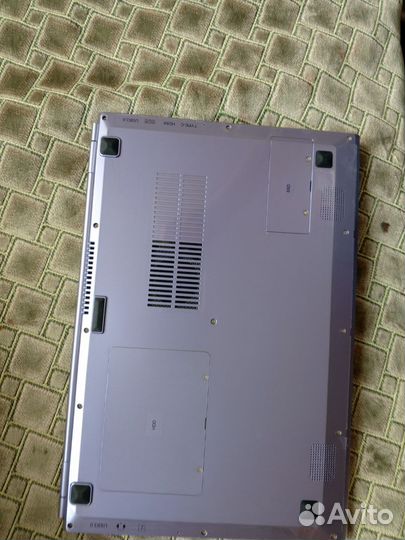 Ноутбук лиловый