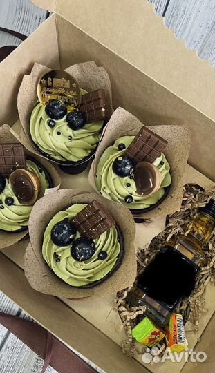 Торты, детские торты, торт-цифра, меренговый рулет