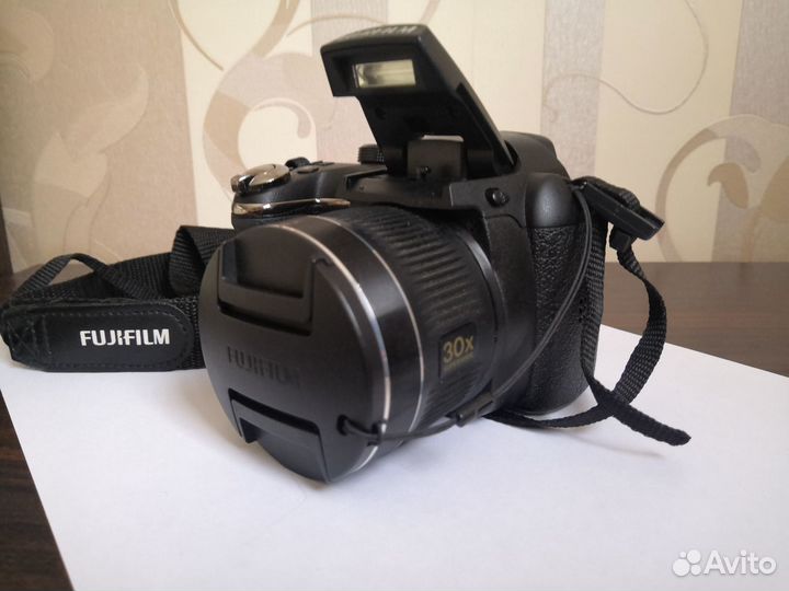 FujiFilm FinePix S4000