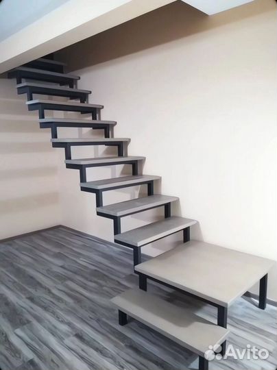 Лестница на второй этаж