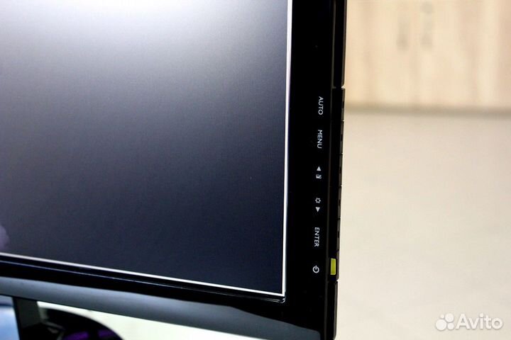 ЖК Монитор на гарантии