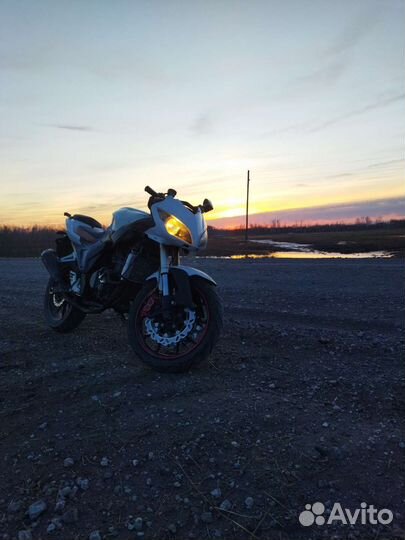 Мотоцикл Falcon