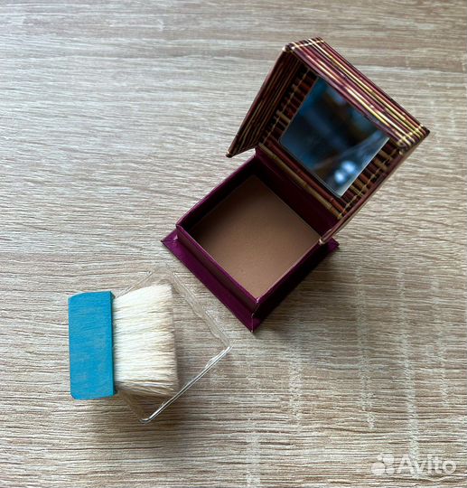 Benefit- hoola миниатюра